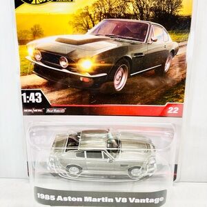 HOT WHEELS Premium 1:43 1985 Aston Martin V8 Vantage #22 NIP